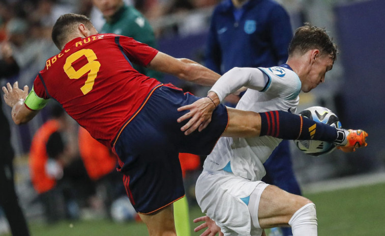 El triplete de España se estrella en el muro inglés