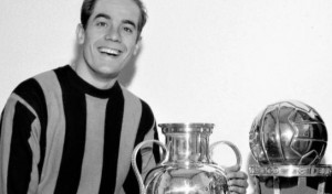 El fútbol italiano, en luto por la muerte del coruñés Luis Suárez: 