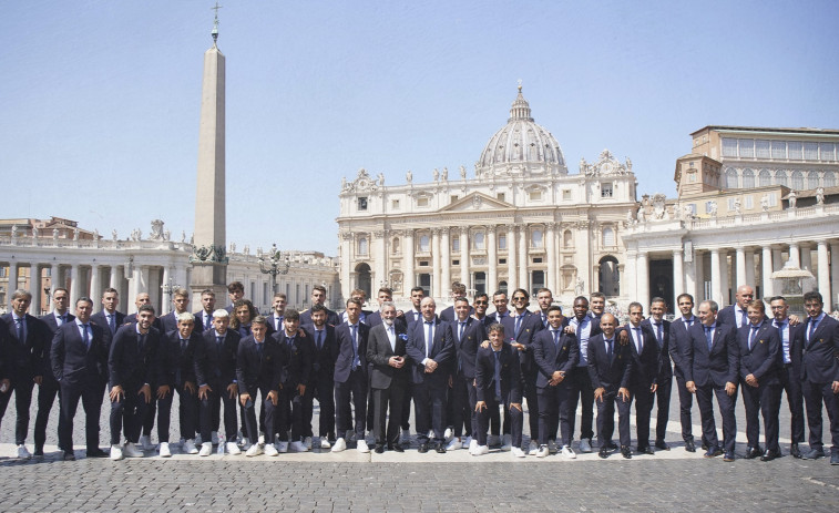 El Papa Francisco recibe al Celta en el Vaticano