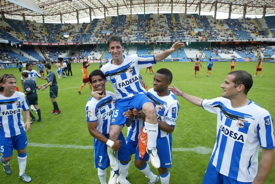 El ex del Depor Joan Capdevila denuncia a un medio que le acusa de no tener para comer y recurre a Forocoches y David Broncano