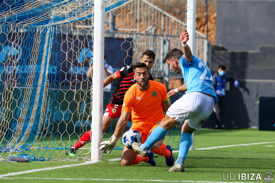 Davo, otro jugador con pasado en el Ibiza a punto de firmar con el Depor