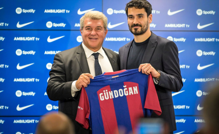 Gündogan fue presentado como nuevo jugador del Barcelona