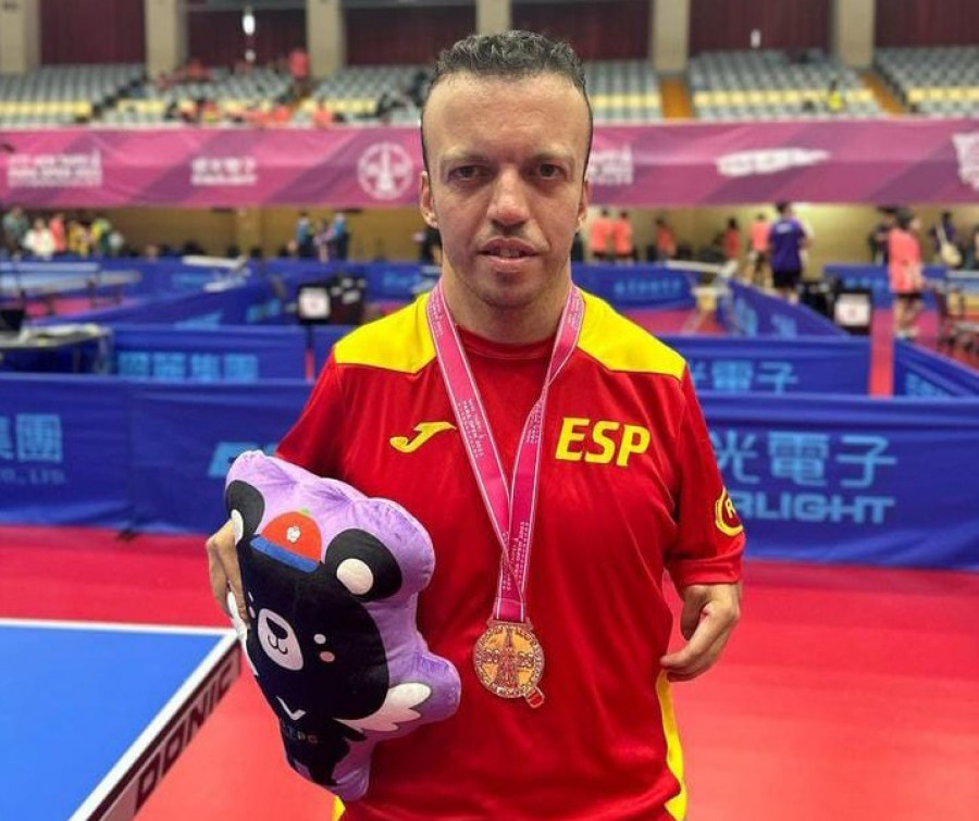 Alberto Seoane gana su primer título en Asia