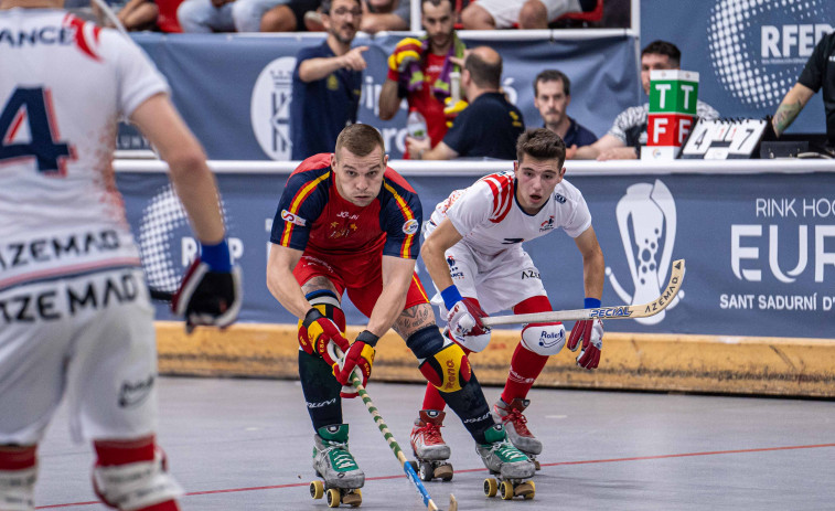 Carballeira, titular en el empate de España contra Francia (2-2)