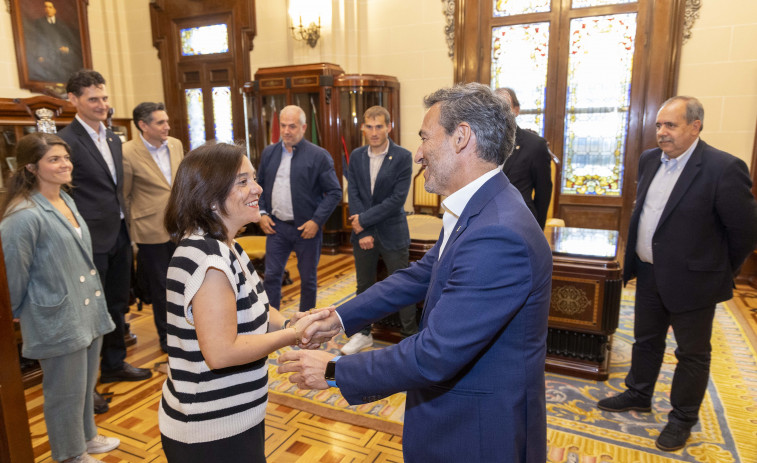 La alcaldesa Inés Rey recibió al nuevo Consejo del Depor