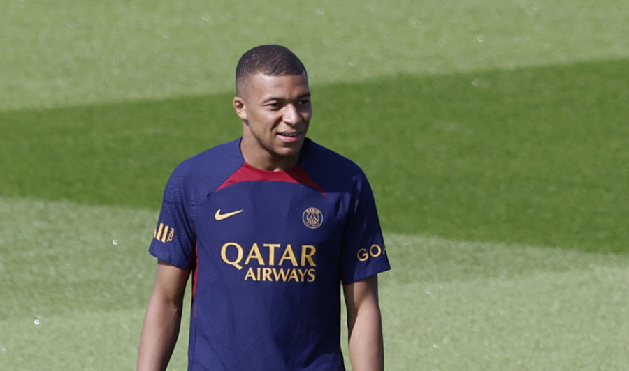 Mbappé lleva ante la liga francesa y a la UEFA su litigio por una prima con el PSG
