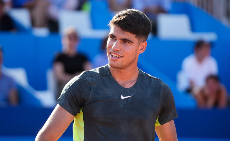 Alcaraz mantiene el número uno de la ATP y Davidovich asciende catorce puestos