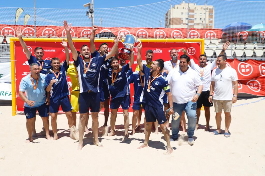 Galicia, subcampeona de España en la arena de Cádiz tras caer ante Andalucía