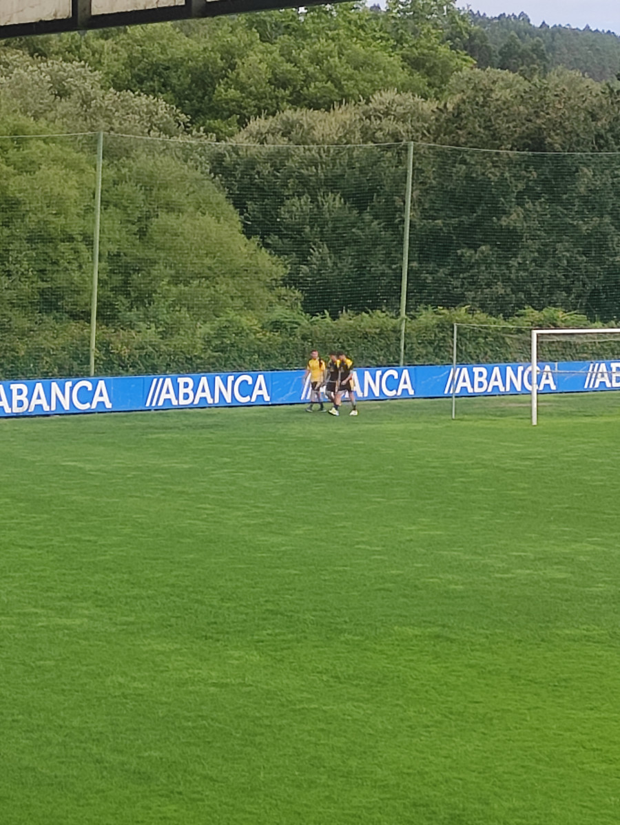 Pablo Vázquez, con una lesión muscular en el cuadríceps izquierdo