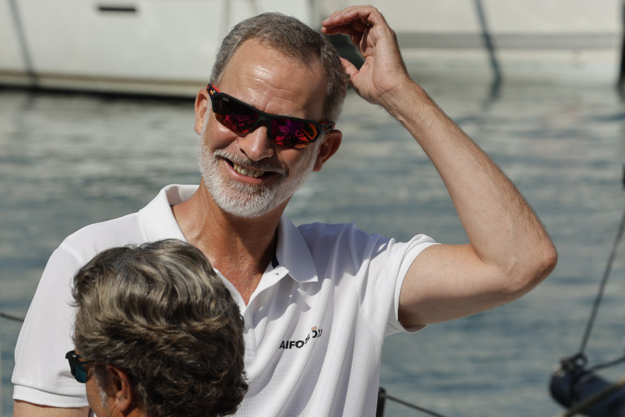 Felipe VI vuelve a embarcar en el Aifos: “Da gusto navegar, había ganas”