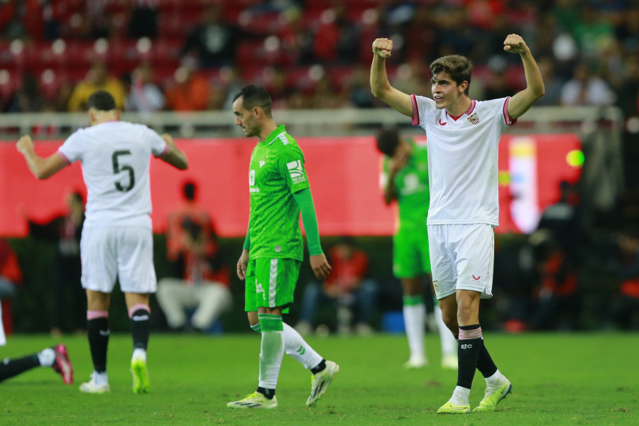 1-0: El Sevilla vence al Betis en el primer derbi andaluz fuera de España