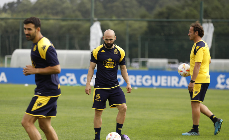 La defensa más veterana del Depor desde la retirada de Manuel Pablo