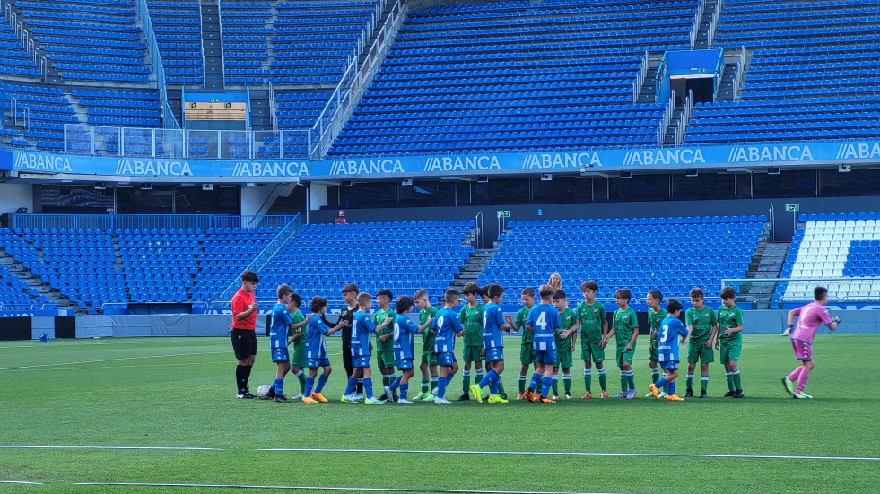 Así fue el trofeo Mini Teresa Herrera, con los benjamines y prebenjamines del Depor, el Ural y el Compañía de María
