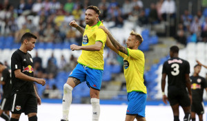 El Depor bailó a ritmo de samba en el Teresa Herrera de Mauro, Bebeto y Álex