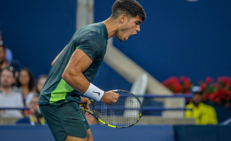 Alcaraz remonta ante Hurkacz y pasa a cuartos de final de Toronto