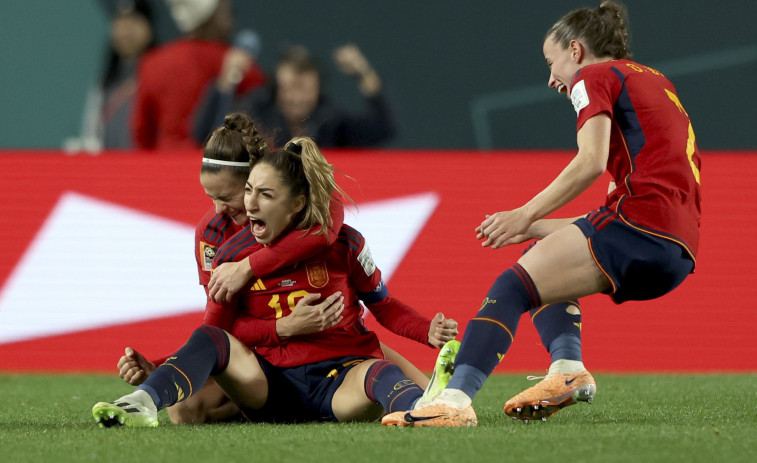 Olga Carmona y Salma Paralluelo llevan a España a una histórica final del Mundial