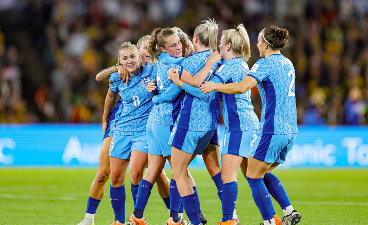 Inglaterra vence a Australia y será la rival de España el domingo