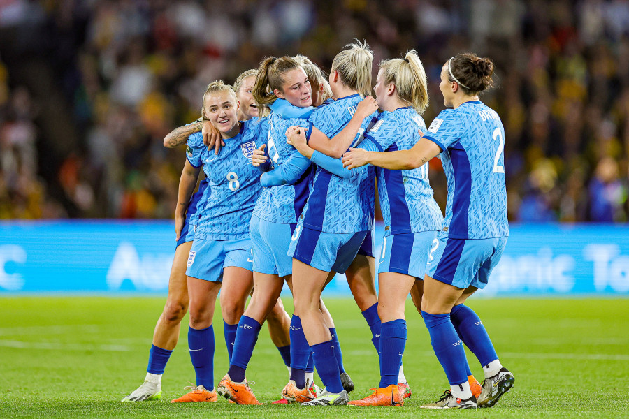 Inglaterra vence a Australia y será la rival de España el domingo