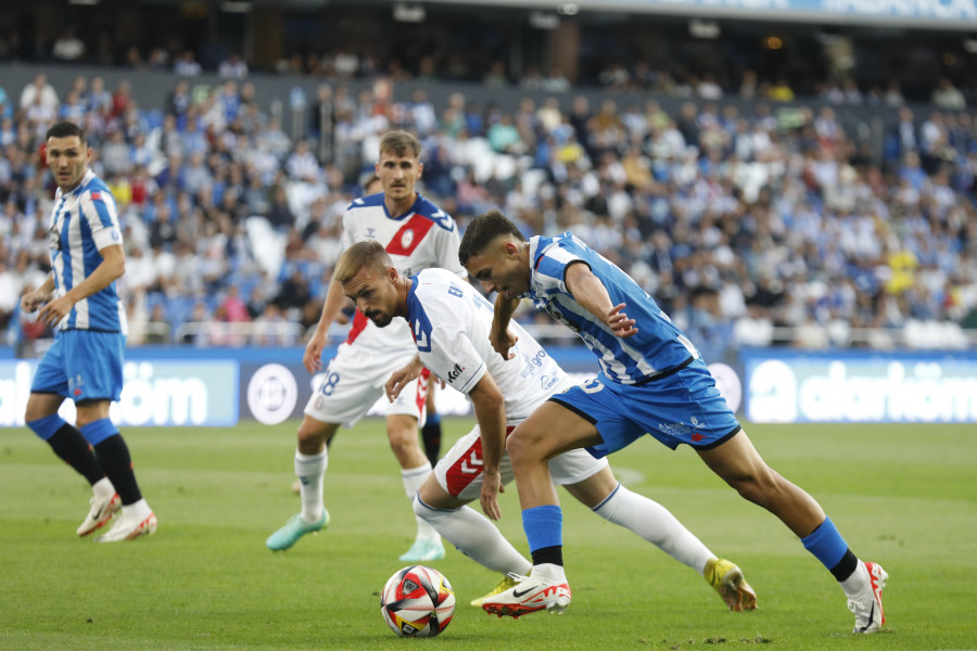 La falta de puntería, un fuera de juego inexistente y un portero de 17 años dejan al Depor sin el triunfo