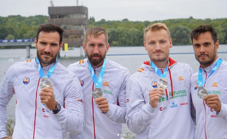 Arévalo se cuelga la medalla de plata con el K4 500 en la prueba test de París 2024