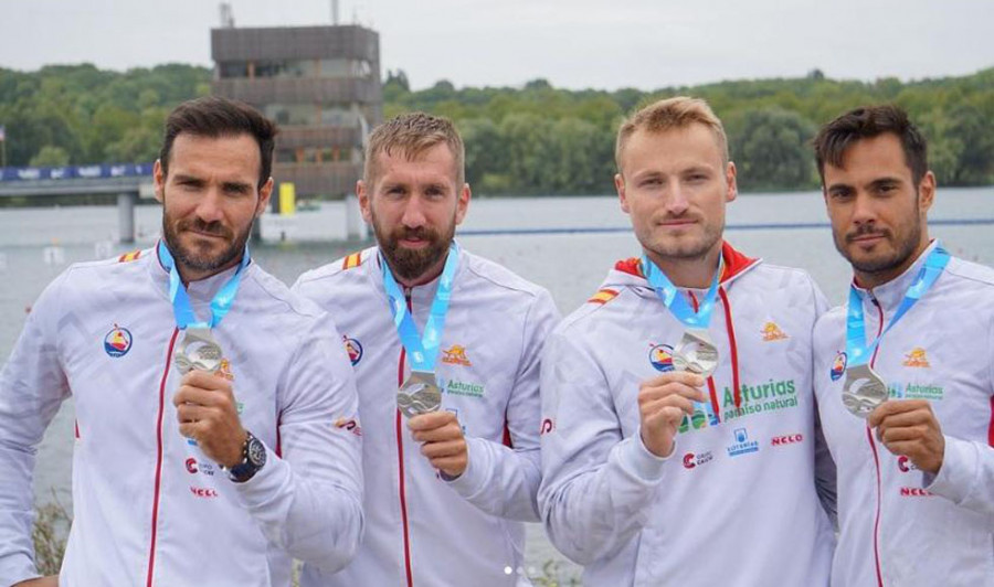 Arévalo se cuelga la medalla de plata con el K4 500 en la prueba test de París 2024