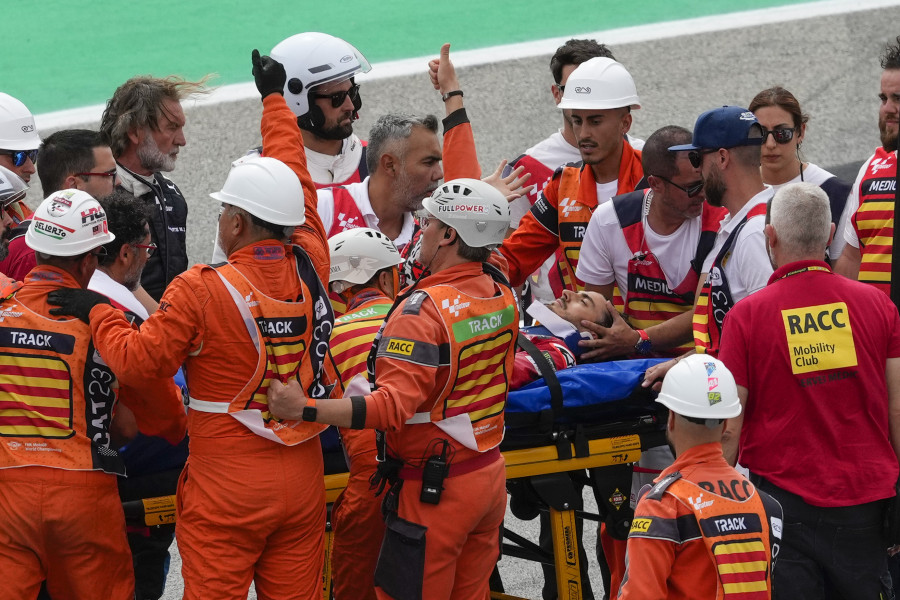 Espargaró culmina un fin de semana perfecto, pero con Bagnaia en el hospital