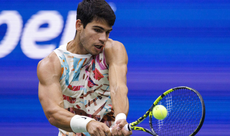 Alcaraz opta a recortarle 1.500 puntos a Djokovic en China en la pelea por el número 1