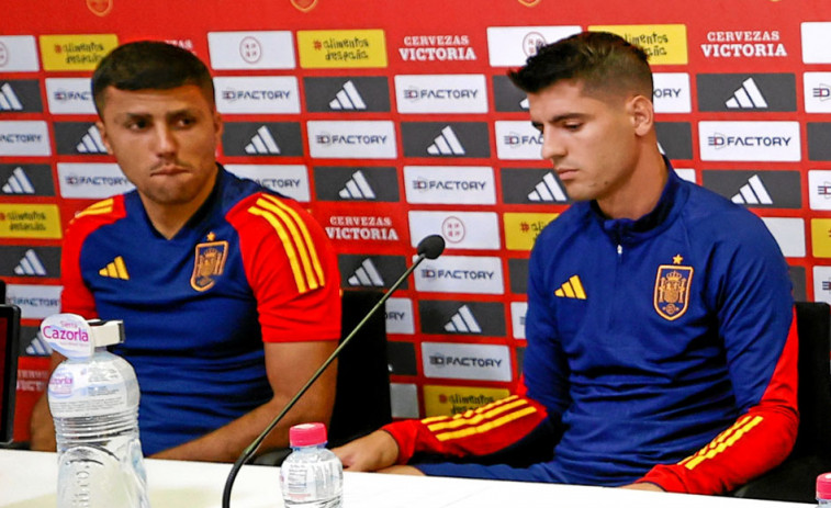 Los jugadores de la Roja se posicionan contra Rubiales