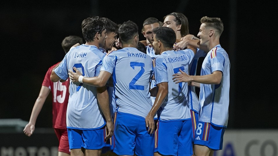 Gabri Veiga y Akhomach lideran la goleada de España (0-6)