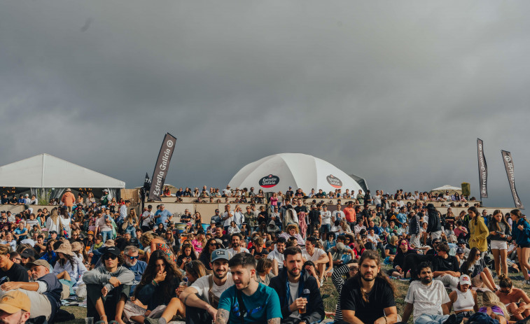 Más de 97.000 visitantes acuden a las pruebas de surf Pantín Classic en Valdoviño