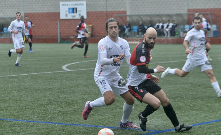 Empate sin goles entre Barbadás y Silva en el campo de Os Carrís