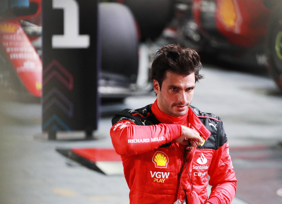 Carlos Sainz: "Hay conversaciones para renovar, mi objetivo es seguir en Ferrari"