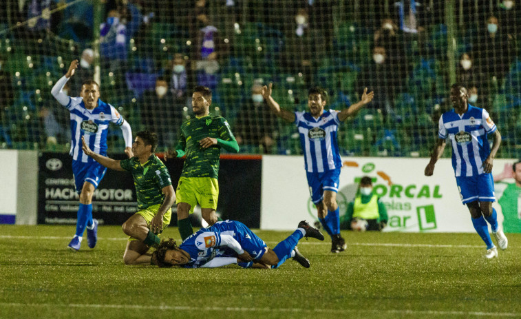 El Depor encadena 108 partidos sin expulsiones de rivales por acciones duras o violentas