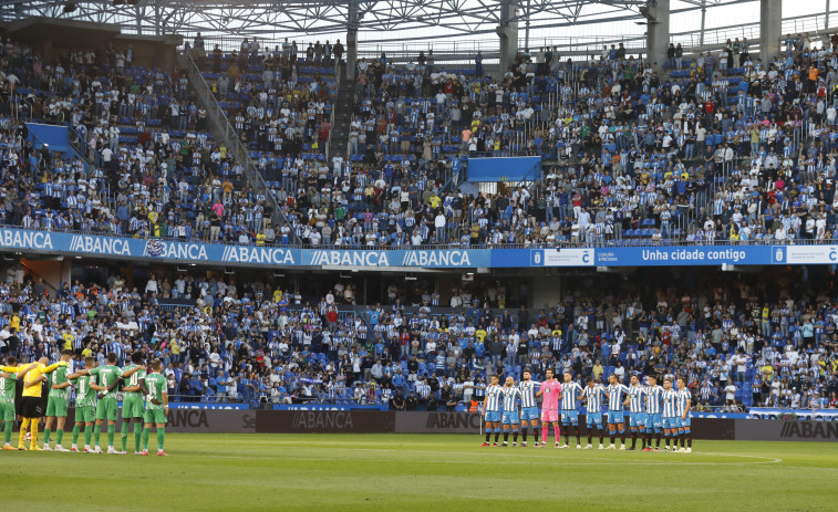 Emotivo homenaje a Pepe Domingo Castaño en Riazor