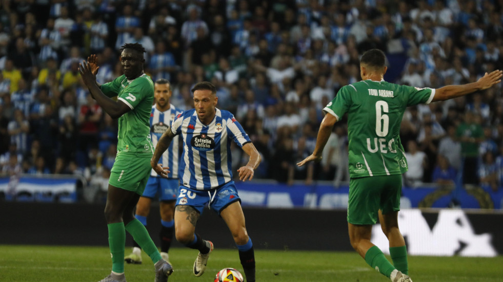 Encuentro entre RC Deportivo - UE Cornellà