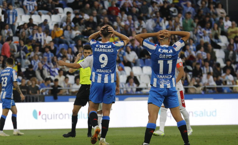 El '9' del Depor busca dueño