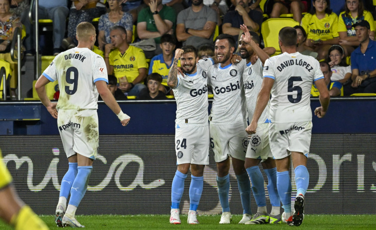 El Girona se aúpa al liderato tras remontar ante el Villarreal (1-2)