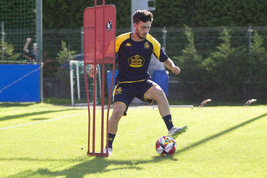 Mella y Lucas vuelven a la convocatoria ante el Fuenlabrada