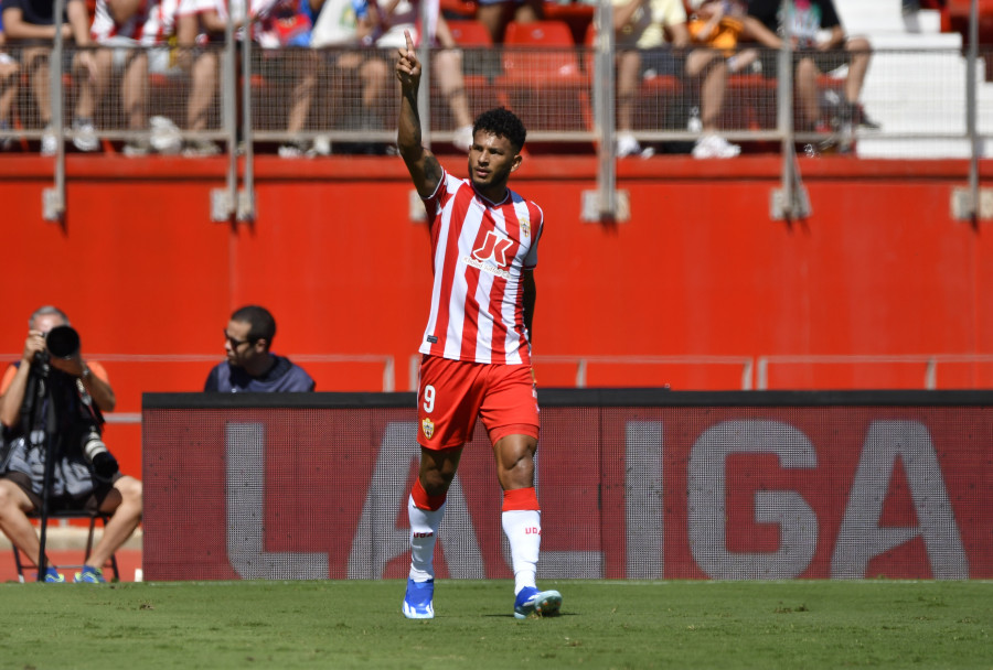 3-3 | Almería y Granada empatan en aciertos y errores en un partido loco