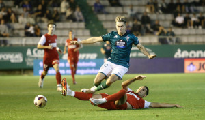 El Racing de Ferrol festeja su cumpleaños ganando al Amorebieta (1-0)