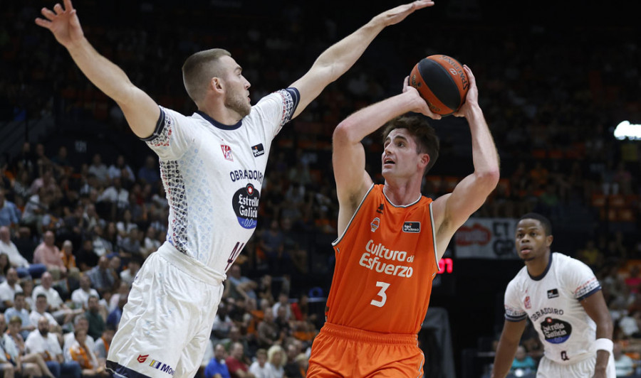 El Valencia sufre ante el Obradoiro pero aprende a ganar sin buen juego (85-79)