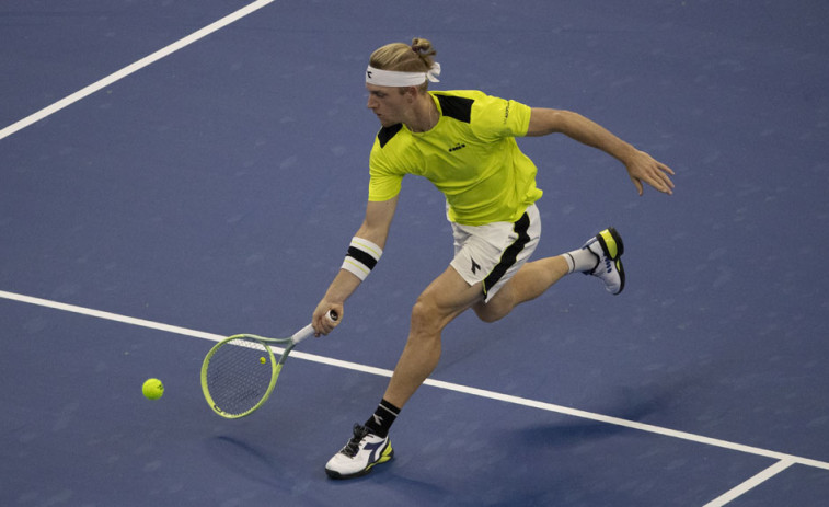 Davidovich eliminado al caer 6-2 y 7-5 ante el francés Fils en Shanghái