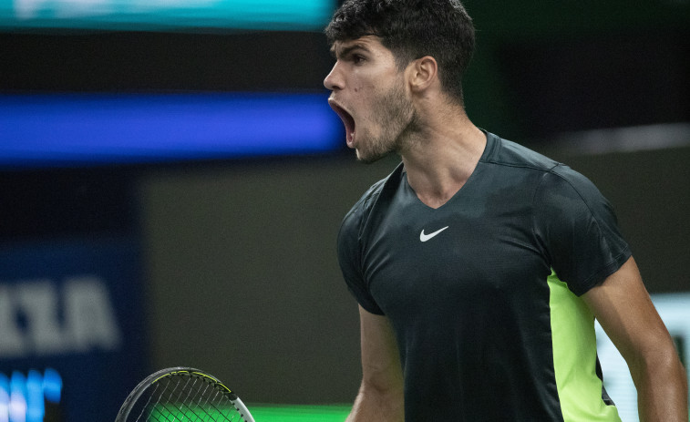 Alcaraz se impone a Evans y avanza a los octavos del Másters de Shanghái