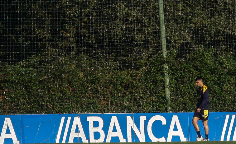 Ximo Navarro se une a las bajas de Barbero, Yeremay, Pablo Muñoz y Balenziaga en el Depor