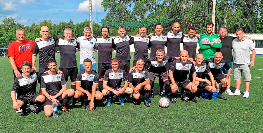 El Uxes iguala en el campo del campeón