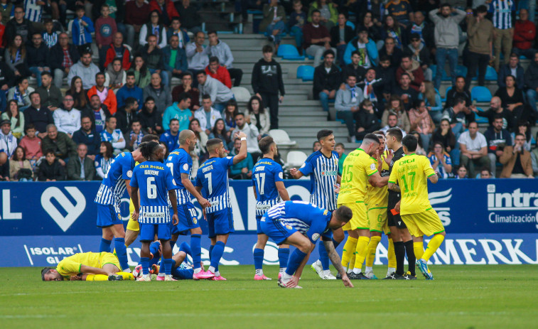 La afición apuesta por Retu y Jaime para la zaga del Depor ante la baja de Martínez