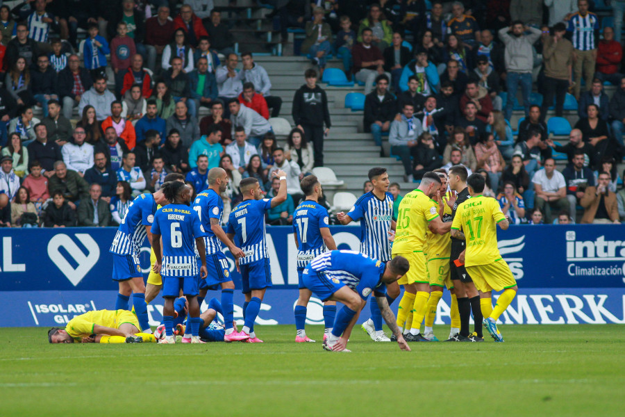 La afición apuesta por Retu y Jaime para la zaga del Depor ante la baja de Martínez