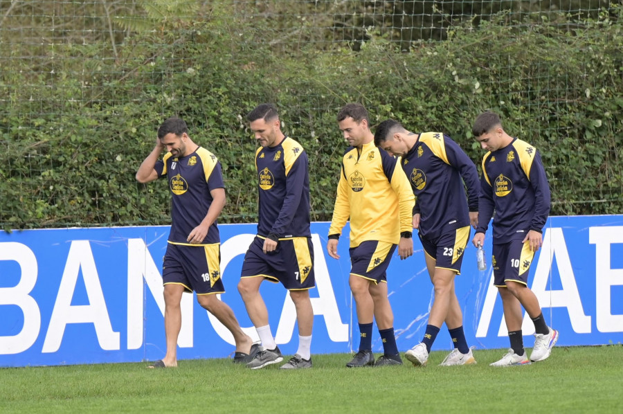 Lucas, con una contusión en un gemelo, se entrenó al margen en Abegondo