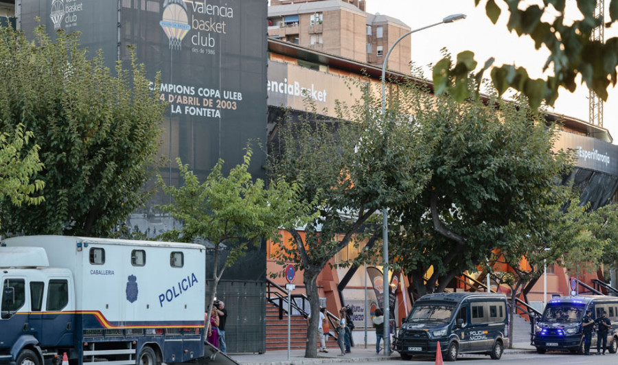 El Maccabi llega a la Fonteta de Valencia entre fuertes medidas de seguridad