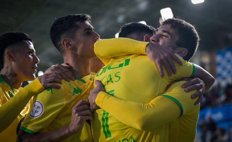 Villares y Martín Ochoa dan un respiro al Depor (0-1)